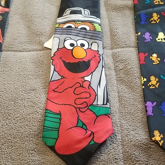 4 Character ties - Picture 4 of 5